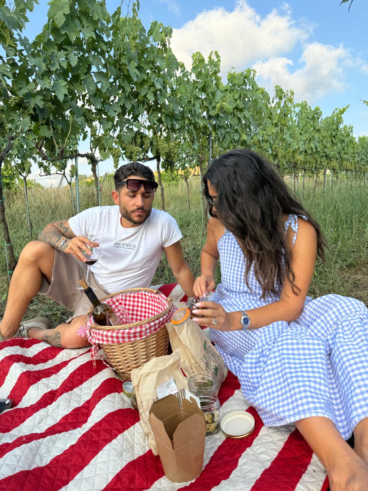 Picnic al tramonto in Vigna